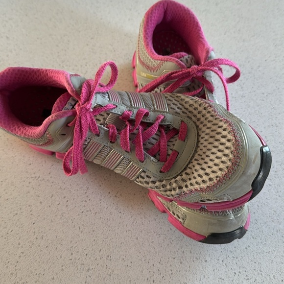 🍍 Adidas Climacool Women's Running Shoes Sneakers Size 9 Pink/Grey🍍 - Picture 2 of 5